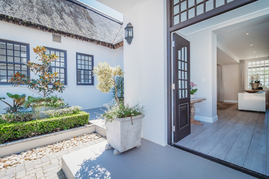 5 Bedroom Property for Sale in Glenwood Western Cape